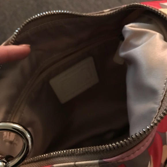 Coach Handbag - Picture 3 of 4